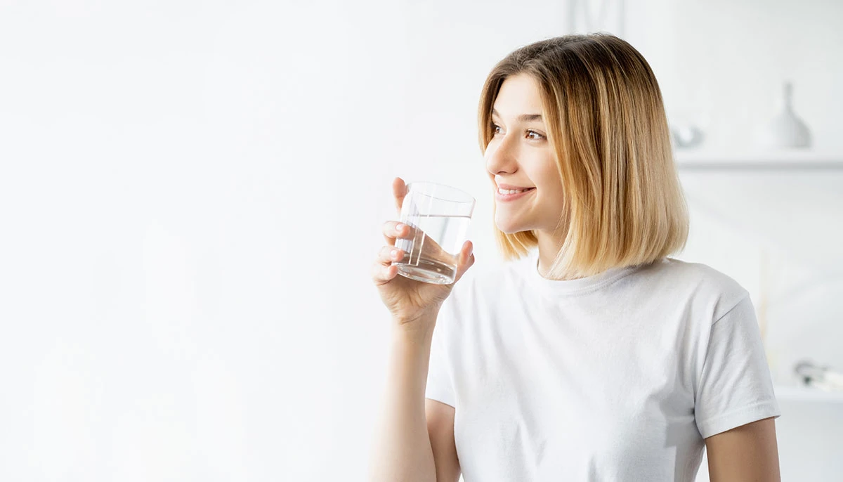 Znaczenie nawodnienia i odpowiedniego odżywiania przed zabiegami aparaturowymi