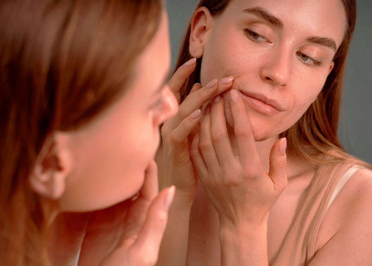 Frakcyjny laser: jak działa na głębokie zmarszczki i blizny